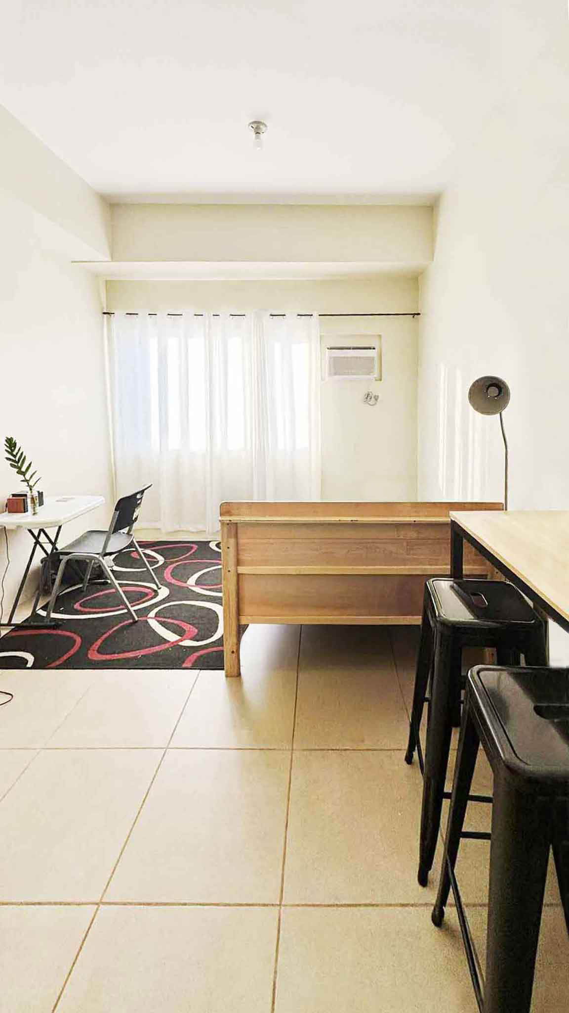 Living room at Avida Towers One Union Place Tower 3, Arca South