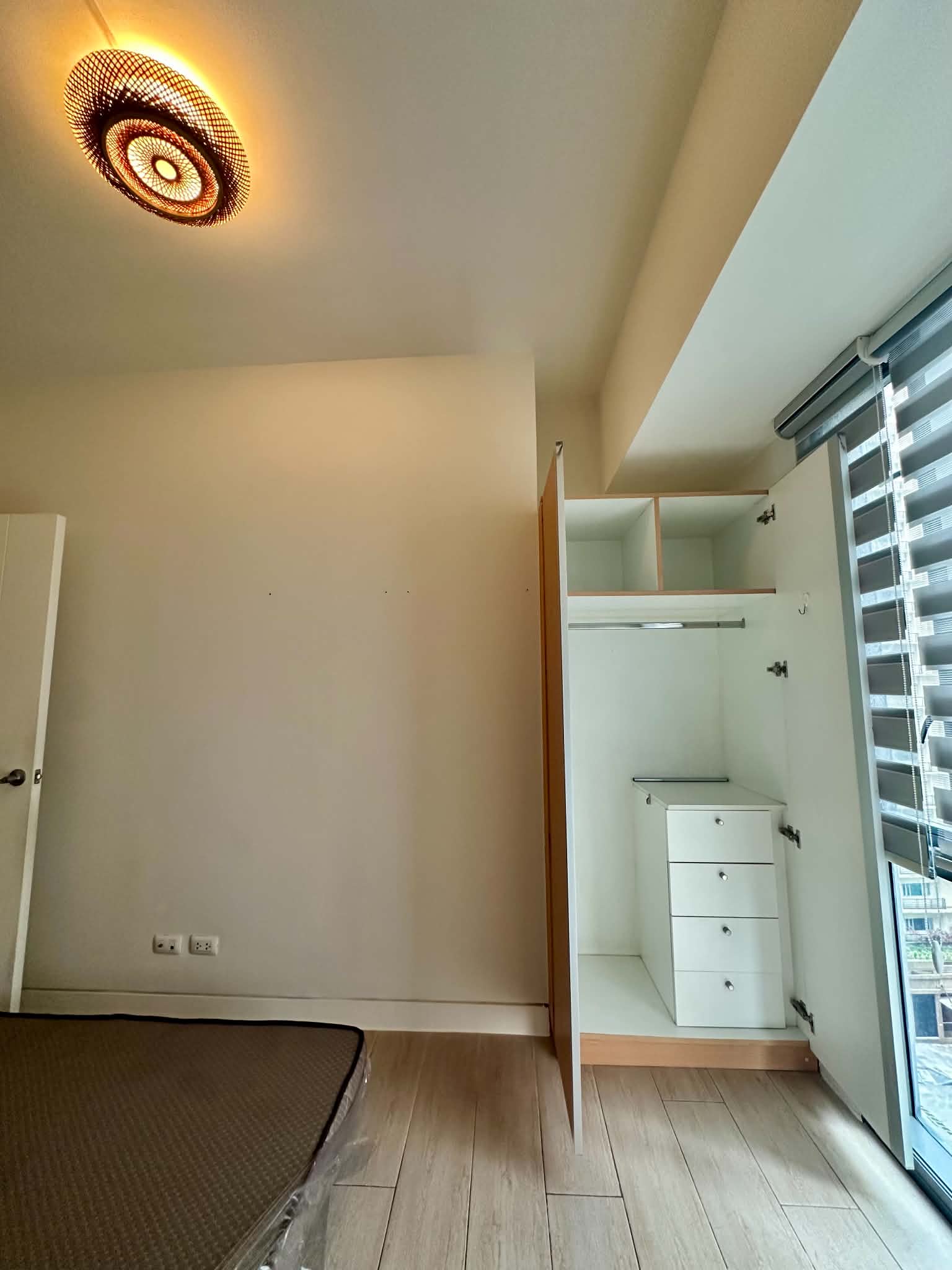 117c unit bedroom cabinet